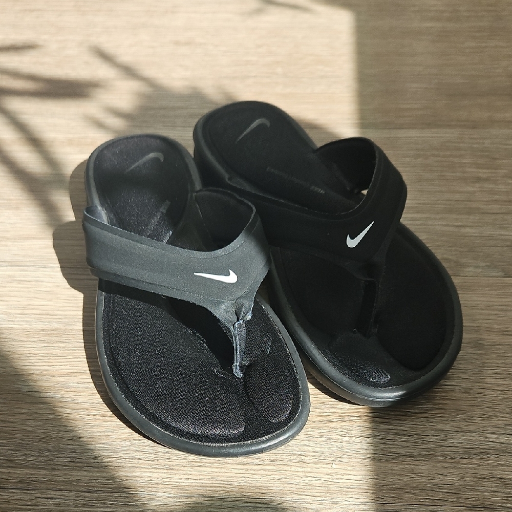 Nike Comfort Footbed Black Sandals with White Logo Size 8